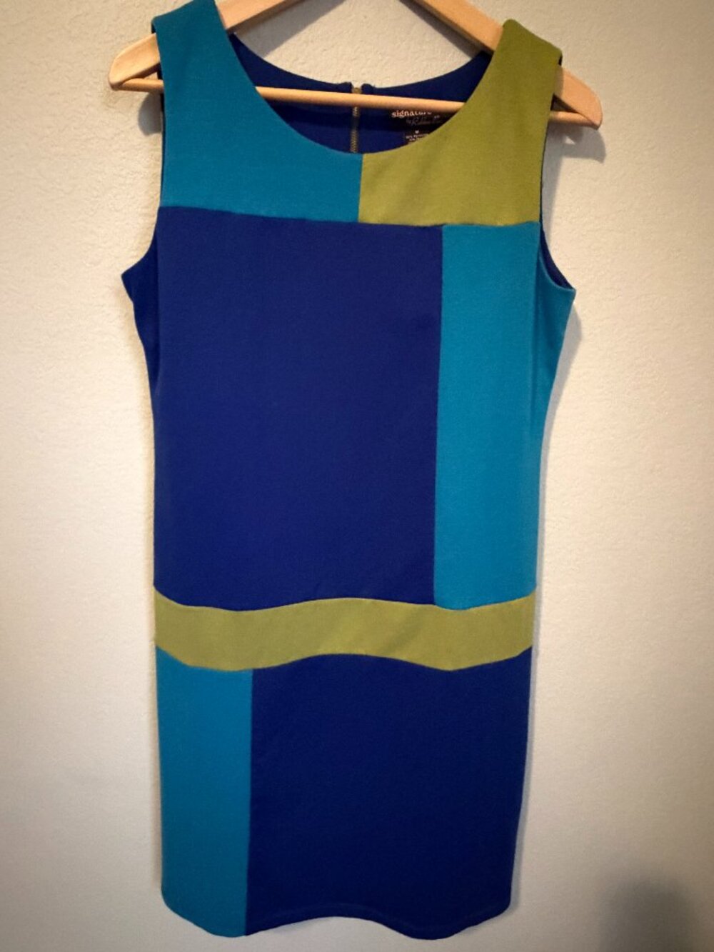 Signature by Robbie Bee colorblock sheath dress | Size M
